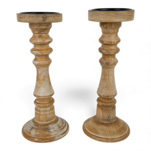 Juego de Portavelas de Madera Rústica Hechos a Mano con Detalles Tallados, Decoración Atemporal para el Hogar, para Navidad y Cumpleaños - Product Image 1