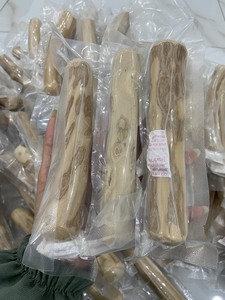 ของเล่นไม้ธรรมชาติสำหรับสัตว์เลี้ยง ผลิตในเวียดนาม สำหรับร้านขายสัตว์เลี้ยง อุปกรณ์สุนัข คอลเลกชันขายปลีก และผู้ซื้อระดับโลก - Product Image 4