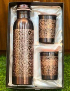 Bouteilles d'eau en cuivre pur 100% fabriquées à la main avec accessoire de paille en métal par des artisans qualifiés de Sambhal Uttar Pradesh - Product Image 4