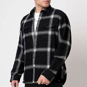 Chemise-veste en flanelle - Noir/Blanc, coupe épaules tombantes, double poches et tissu doux effet mohair italien - Product Image 1