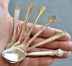 Juego de cubiertos de acero inoxidable para restaurante, bodas y fiestas, con acabado pulido y grabado, cuchara de cena mini, venta al por mayor, económico - Product Image 2