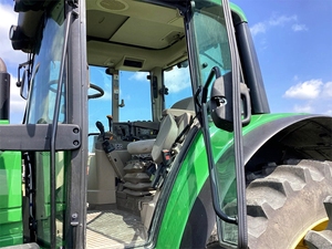 Tractor Agrícola Premium con Cabina Listo para Exportación Mundial - Product Image 5