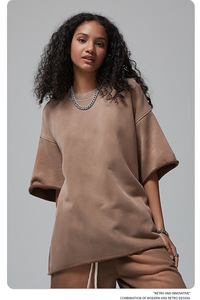 OEM 2026 Vêtements pour hommes d'été, chemises en coton brossé léger, teintes par pulvérisation, délavées et effet vieilli, à cordon de serrage, et shorts assortis, style couple tendance - Product Image 1