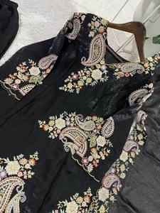 ชุดคุर्ตาพรีเมียมสำหรับผู้หญิง – ชุดสำหรับงานเทศกาลและสไตล์ชาติพันธุ์ - Product Image 3