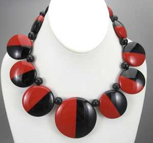 Women's Fashion Red Black Natural Pearl Heart Beaded Resin <b>Statement</b> <b>Necklace</b> for Party - Product Image 3