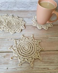 Impresionantes Posavasos de Ganchillo con Diseño de Rayos de Sol Naranja Durazno, Hechos a Mano, de Algodón, Resistentes a las Manchas, para Tazas, Decoración Boho y Rústica - Product Image 3