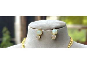Ensemble collier et boucles d'oreilles effet perle, plaqué or, pierres blanches, bijoux ethniques pour femmes, pour mariage et fêtes, qualité supérieure - Product Image 2