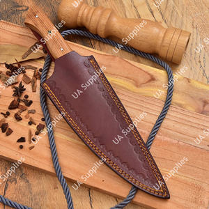 Couteau de Chef Professionnel Moderne Léger en Acier Damas Ambidextre Fabriqué sur Mesure avec Manche Intégral à Motif Torsadé et Manche en Olive Naturelle - Product Image 6