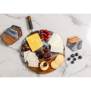 Tabla de cortar de madera maciza pulida y lisa para una preparación de alimentos segura, fácil y cómoda. - Product Image 3