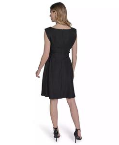 Abito donna crêpe senza maniche Fit e svasato | Vince Camuto - Product Image 2