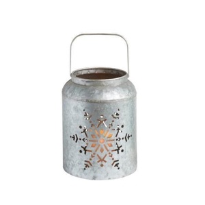 Farol de hierro con asa, portavelas para decoración del hogar, diseño de metal duradero, farol de vela vintage - Product Image 6