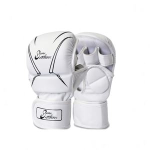 ถุงมือฝึกซ้อม MMA สีเทาแบบด้าน ขนาด 7 ออนซ์ สำหรับการฝึกซ้อมแบบสปาร์ริง กราปลิง สำหรับชกมวยไทย ซ้อมกับกระสอบทราย - Product Image 4