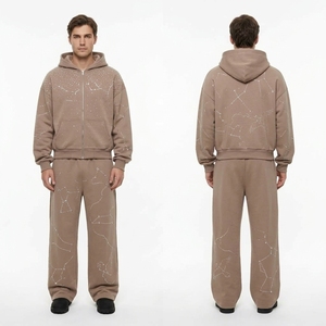 Ensemble de survêtement en molleton pour homme orné de cristaux vert émeraude personnalisés, sweat à capuche géométrique orné et pantalon assorti - Product Image 2