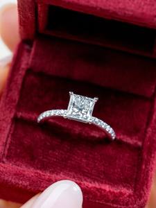 Bague de fiançailles de luxe 3,00 carats en diamant de laboratoire taille princesse, en or massif 18K/14K/10K, avec pavé minimaliste, cadeau de mariage, bijoux - Product Image 6