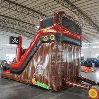 Toboggan aquatique gonflable de luxe en forme de bateau pirate avec piscine à jets d'eau, toboggan gonflable géant pour enfants, amusement en plein air