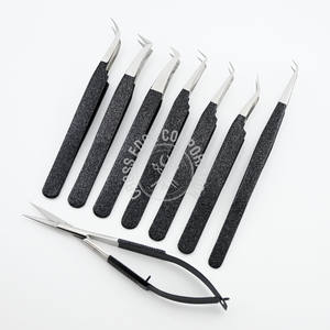 Tijeras de Aislamiento de Volumen para Cejas Curvas de 45 Grados, Antideslizantes, Negras, de Venta Caliente - Product Image 1