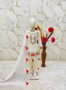 Ensemble élégant de kurta/kurti en crêpe naturel lourd pour enfants, avec broderie riche et dupatta imprimée en organza pour Diwali - Product Image 2