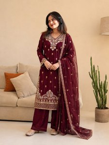 Ensemble Sharara Palazzo en Soie Traditionnelle Premium pour Femme, Broderie de Paillettes de 5 mm, Entièrement Cousu, Haut et Bas - Product Image 1