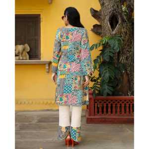 Ensemble Kurta pakistanais respirant pour femme Motley Patch en taille XS, tissu crêpe, haut à manches trois-quarts - Product Image 4