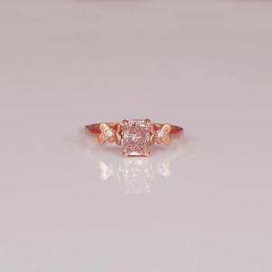 Bague de fiançailles en or massif avec diamant créé certifié IGI Cvd Lab pour cadeau d'anniversaire du fabricant indien - Product Image 1