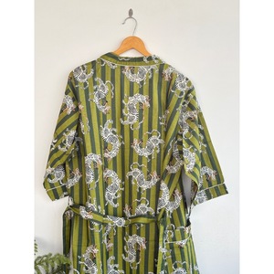 V-Neck Printed <b>Animal</b> <b>Pattern</b> Breathable <b>Knitted</b> Kimono Robe Belt Three Quarter Sleeve Maxi Length Loose Fit 100% Cover-Up - Product Image 4