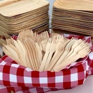 Fourchettes de service en bois de bouleau durables pour une alimentation éco-responsable, 155 mm, couverts pour repas emballés et boîtes à lunch, restaurants et cafés - Product Image 1