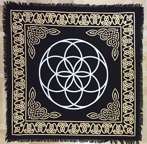 Nappe en coton imprimée pentagramme, carrée de 24 pouces, pour autel, décoration intérieure, pour tirage de tarot, par Indian Consigners - Product Image 4