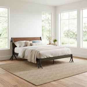 Cama con plataforma de metal y madera de primera calidad con panel trasero de madera de nogal natural, estructura de hierro duradera y estilo minimalista. - Product Image 1