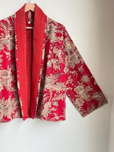 Handmade <b>Kantha</b> Quilted Kimono <b>Jacket</b> Floral Print Cotton Thick Reversible Eco-Friendly Summer/Winter/Spring - Product Image 3