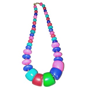 Collier artisanal en résine perlée - dernier design, couleurs personnalisées - Product Image 1