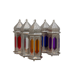 Linternas Metálicas de Diseño Impresionante con Paneles de Vidrio de Colores para Decoración del Hogar, Diseño Duradero, Centro de Mesa para Bodas - Product Image 1