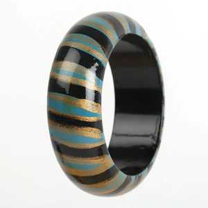 Brazaletes de madera vintage de diseño de primera calidad, impresos a mano, con acabado pulido, empaque personalizado, para mujer, para todas las ocasiones. - Product Image 3