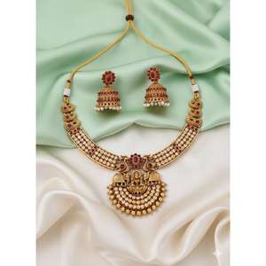 ชุดสร้อยคอเจ้าสาวสีทองอร่าม ดีไซน์หรูหรา แรงบันดาลใจจากมรดกทางวัฒนธรรม เหมาะสำหรับงานแต่งงาน งานเฉลิมฉลอง และงานพิธีแบบดั้งเดิม - Product Image 3