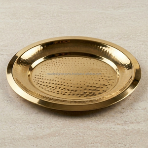 Premium <b>Mirror</b>-Finish Gold Banquet Tray – Large Symmetrical Oval Server - Product Image 3