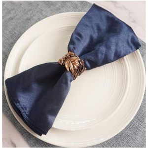 Les anneaux de serviette en feuille de cuivre peuvent être utilisés toute l'année, s'adaptant parfaitement aux fêtes, aux dîners formels et aux repas quotidiens. - Product Image 2