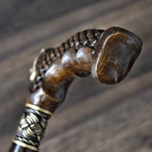 Bâton de marche décoratif artisanal Orion écologique, avec poignée tête d'ours et détails tressés, durable pour usage domestique – Meilleure vente - Product Image 4