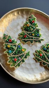 Exquisito Broche Bordado a Mano con Cuentas, Pin Decorativo Premium para Mujer - Product Image 5
