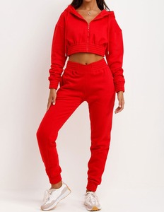 Ensemble 2 pièces pour femme à séchage rapide avec logo personnalisé, comprenant un haut court à capuche à manches longues et un pantalon de survêtement zippé - Product Image 3