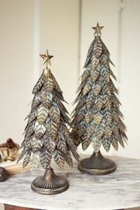 Crea un ambiente festivo cálido y mágico con elegantes decoraciones navideñas ideales para salas de estar, mesas de comedor y repisas. - Product Image 6