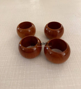 Anneau de serviette de table de mariage classique en résine faite à la main, durable et écologique, par Tradebyd - Product Image 3