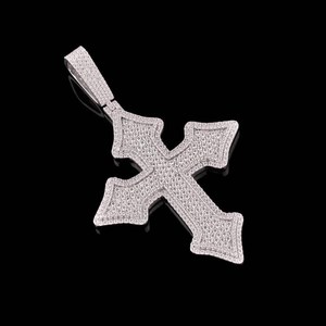 Pendentif Croix en Argent 925 et Moissanite, Micro-Pavé, Luxe, Unisexe, Bijou Religieux Chrétien, Idéal au Quotidien - Product Image 1