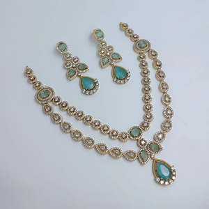 Ensemble de colliers double couche en diamants américains de style royal JeweleMarket, imitation perle moderne pour mariage - Product Image 4