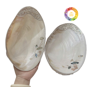 Assiette personnalisée en nacre avec logo gravé, plat en coquillage naturel pour invitations de mariage, cadeaux et décoration de table fine - Product Image 2