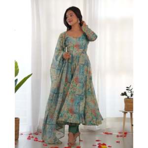 Hermoso Vestido Anarkali Talla XS con Pantalón y Dupatta para Fiestas - Product Image 5