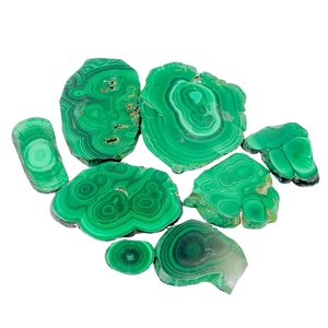 Tranche de malachite naturelle polie, malachite verte rayée, pierre de guérison pour le Reiki, la méditation, l'énergie et la décoration, vente en gros - Product Image 1