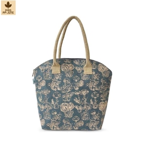 Sac fourre-tout de plage en jute et PP teint sur mesure 42x35x14 cm, logo imprimé en sérigraphie, fournisseur en gros OEM ODM marque privée pour la vente au détail - Product Image 6
