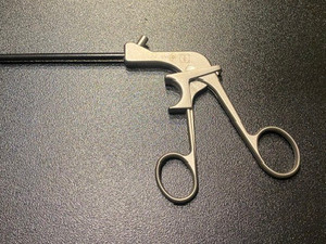 Medical Surgical Endoscopic <b>Laparoscopic</b> Atraumatic Grasper 5mm X 36cm Single Action Stainless Steel Surgical <b>Instruments</b> ISO - Product Image 2