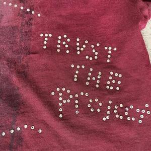 Camiseta Oversize de Hombre con Cuello Redondo, Estilo Urbano, Estampado Gráfico DTG, Lavado Ácido, Efecto Desgastado por el Sol, Personalizada, Vintage, Serigrafiada - Product Image 4