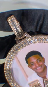 Colgante Personalizado con Foto, Collar Conmemorativo con Diamantes de Moissanita, Marco Redondo, Plata de Ley 925 - Product Image 5