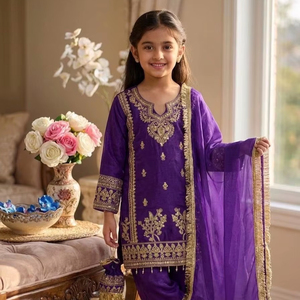Ensemble palazzo en soie brodée GMY Premium pour filles avec dupatta |   Tenue ethnique pour enfants avec motifs de codes complexes - Product Image 1